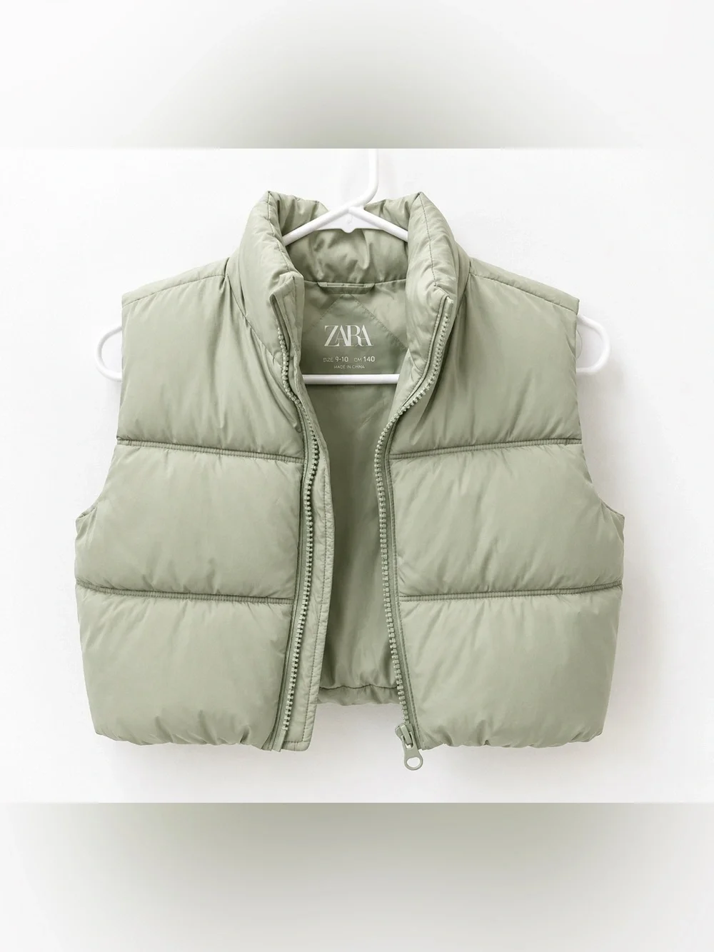 Zara Girls Sage Green Cropped Puffer Vest Quilted Zip Jacket Size 9-10 Years